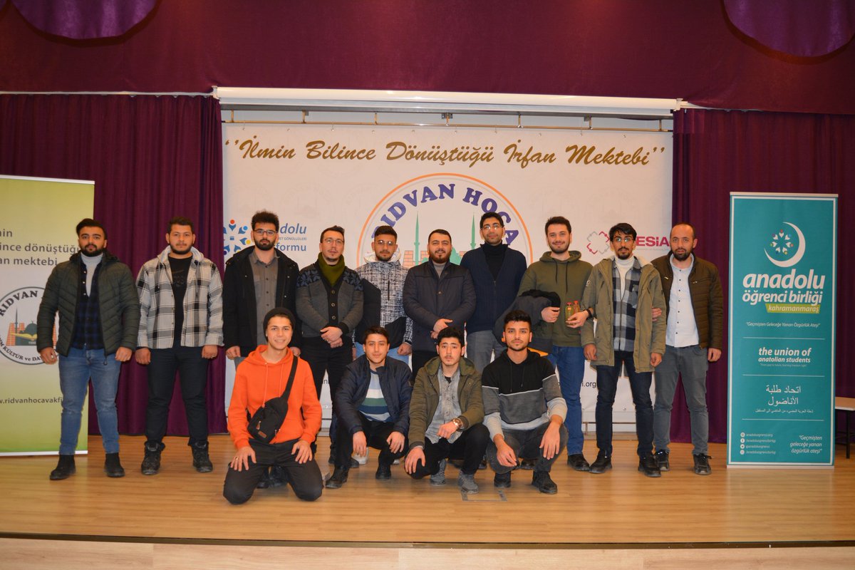 Aöb Kahramanmaraş (@aobkmaras46) on Twitter photo İstanbul genel merkezden gelen Anadolu Öğrenci Birliği Başkanı Kerem Açıkkol, teşkilat başkanlarımız Şamil Kılıçparlar ve Ahsen Alagöz'ü Rıdvan Hoca Vakfımızda ağırladık.
Düzenlenen görüşmede, dönem planlanması üzerine öğrencilerle istişare yapıldı. İstanbul genel merkezden gelen Anadolu Öğrenci Birliği Başkanı Kerem Açıkkol, teşkilat başkanlarımız Şamil Kılıçparlar ve Ahsen Alagöz'ü Rıdvan Hoca Vakfımızda ağırladık.
Düzenlenen görüşmede, dönem planlanması üzerine öğrencilerle istişare yapıldı.