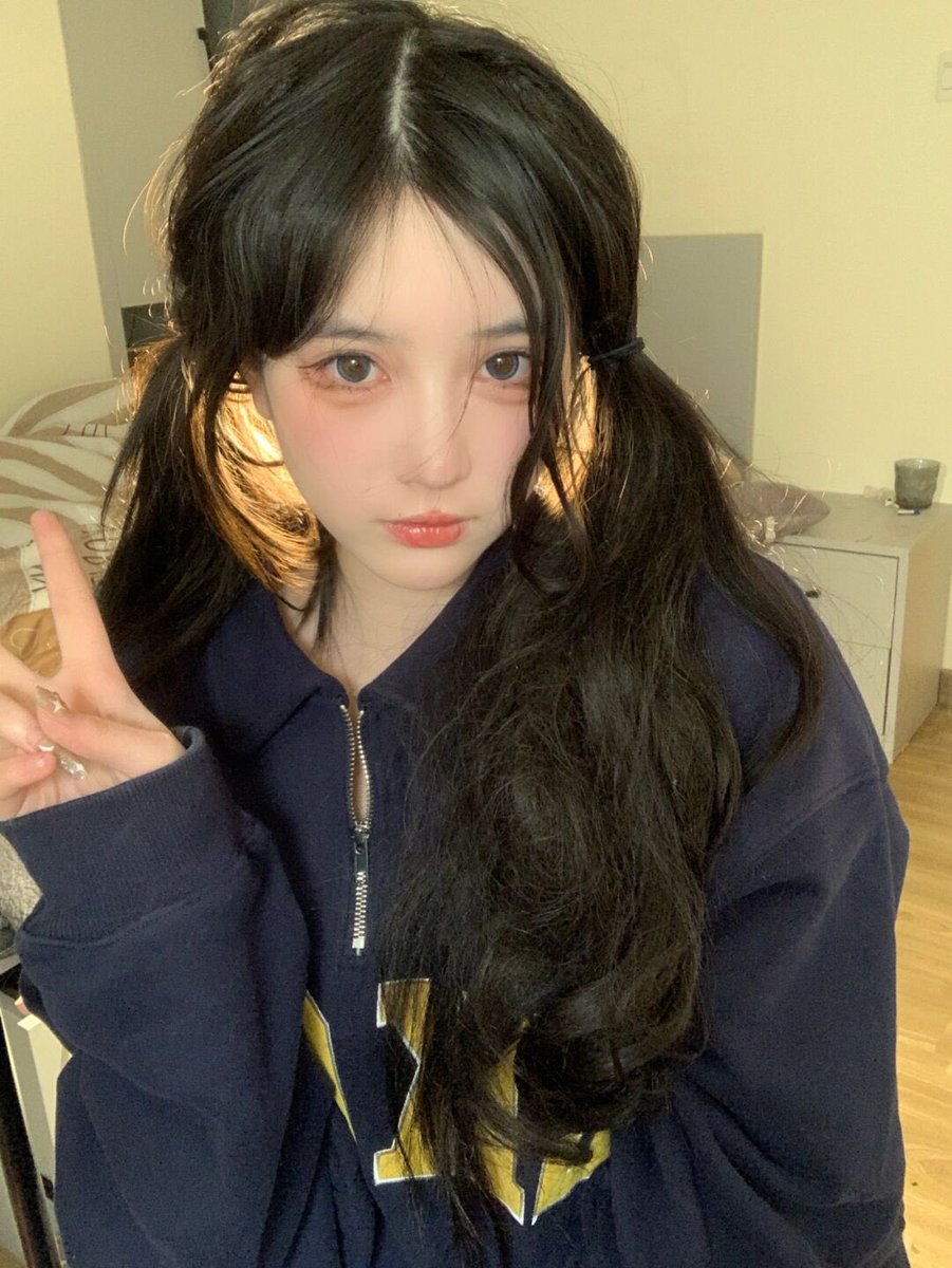 以指为枪，击中哥哥的心脏 https://t.co/wbJ5sa6rZW