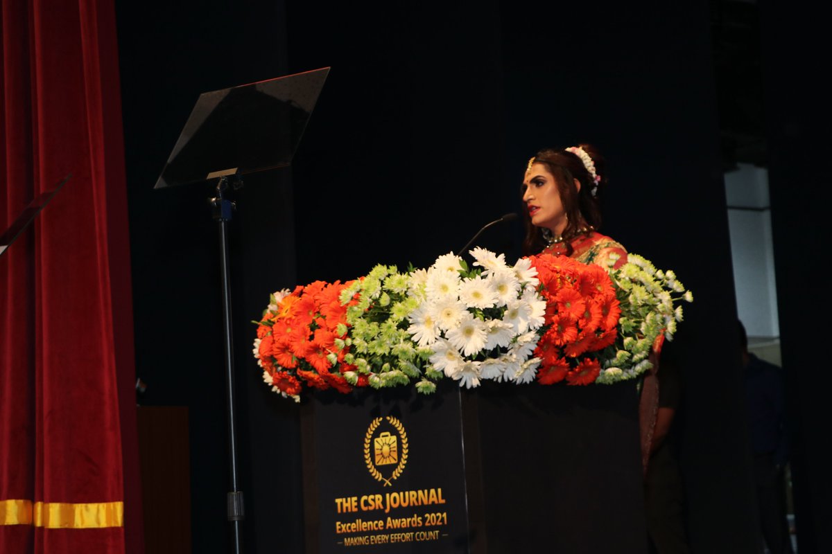 thecsrjournal's tweet photo. #TCSRJExcellenceAwards2021 was hosted by the internationally renowned performer, actor and entertainer @thedivasushant. She was felicitated by the Hon’ble Governor of Maharashtra Shri. @bhagatsinghkoshyari on stage.
#MakingEveryEffortCount #IndiaFirst #CSR  #EqualityForAll https://t.co/jan11ubpC3