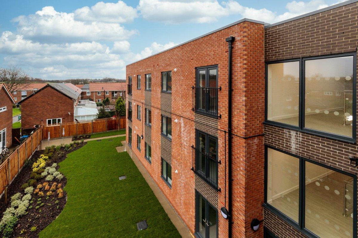 Onward_Homes's tweet photo. Our latest #affordablehousing development with #Manchester #housebuilder Watson Homes has completed on schedule in #Bury. 

Mersey Drive features 27 apartments for affordable rent, with parking, landscaped gardens and energy efficiency measures built in.

https://t.co/EpesEmxVvv https://t.co/7nIggpP9FV