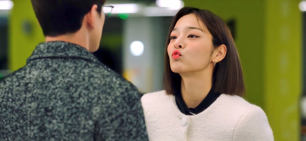 notseorina's tweet photo. i perfectly understand what's acting and what's not but inah and minkyu make it feel like it's the most natural thing in the world of kdramas.

idk, is it the level of comfort? or they're just damn good thespians.

#abusinessproposal
#businessproposalep8 https://t.co/RLCtuRHWDk