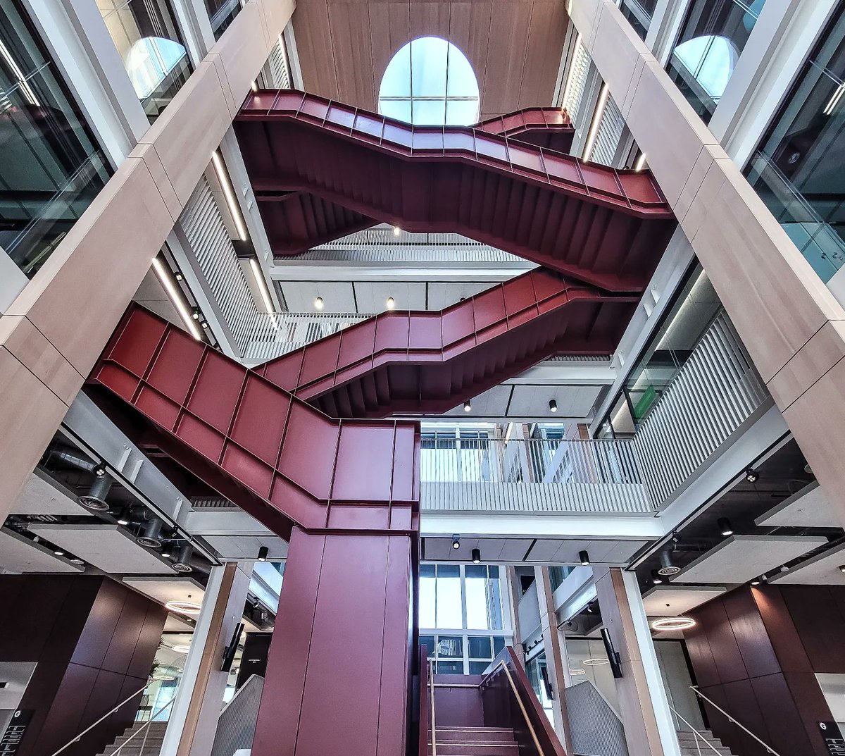 FutureSunlun's tweet photo. City Hall interiors and new Holiday Inn opposite at Keel Square. Colours work so well together. 

#Sunderland #architecture #developments https://t.co/Y1KqIhNY7d