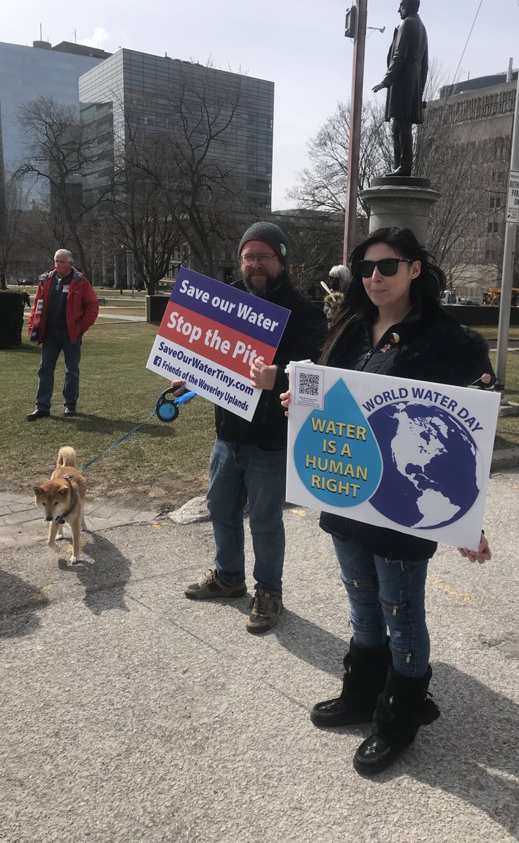 Sunshine at Queen’s Park, a great day to defend water! <a href="/SaveOurWaterTi1/">SaveOurWaterTiny</a> <a href="/tinycottager/">tinycottager_fottsa</a> #WorldsPurestWater #WorldWaterDay2022