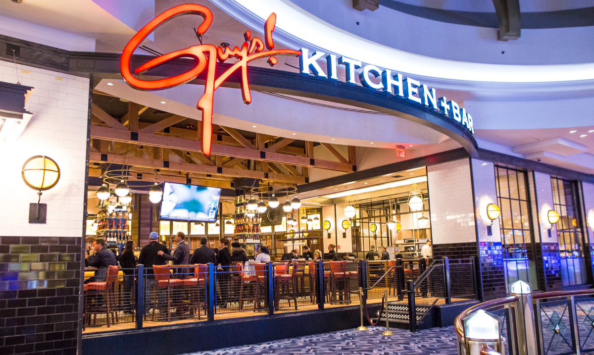Guy Fieri's Foxwoods tweet media