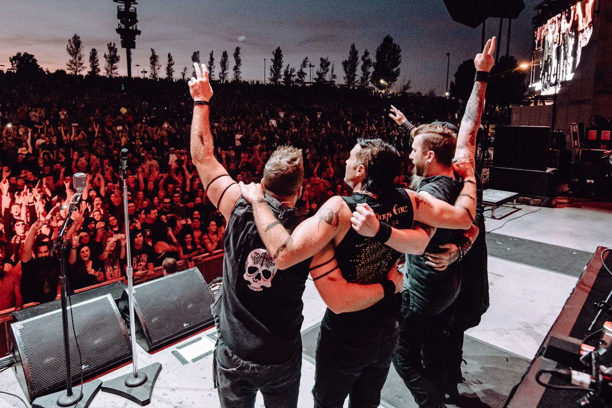 Three Days Grace tweet media