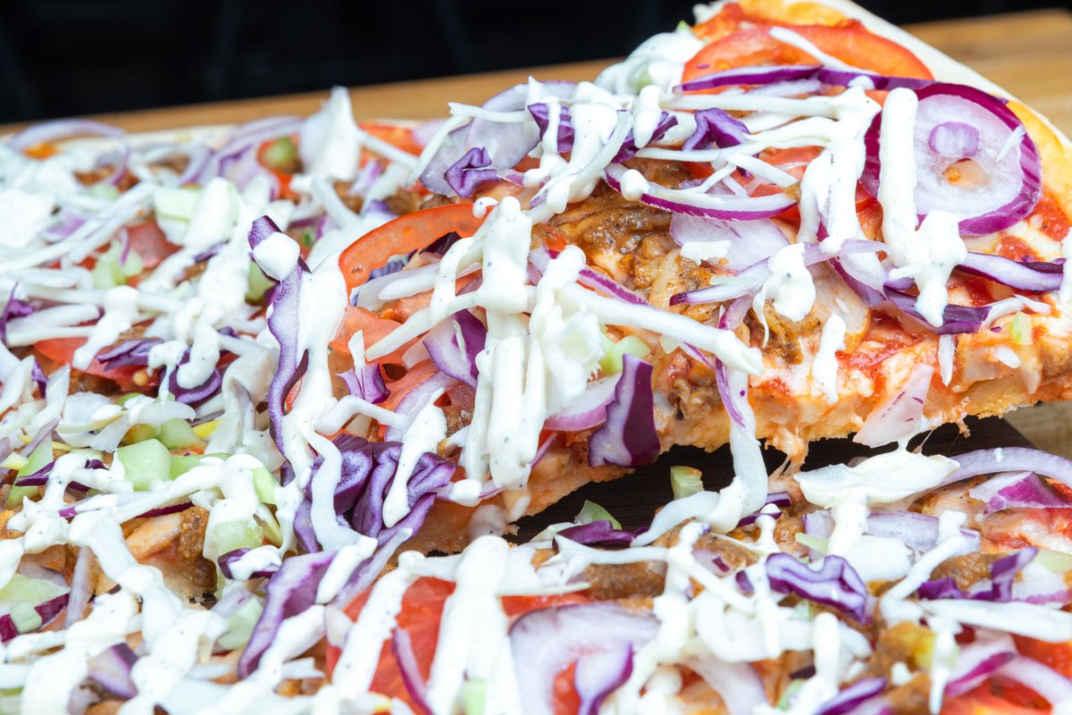 Pārliecinies pats kā garšo KEBABS uz picas! 🧐

📞IZSALKUMA TĀLRUNIS 20606000

📲studiopizza.lv/kebaba

#studiopizza #cesis #everybodylovespizza #pizzaplace #pica #pizzalover #instafood #omnomnom #foodporn #food #foodie #kebab #kebabpizza