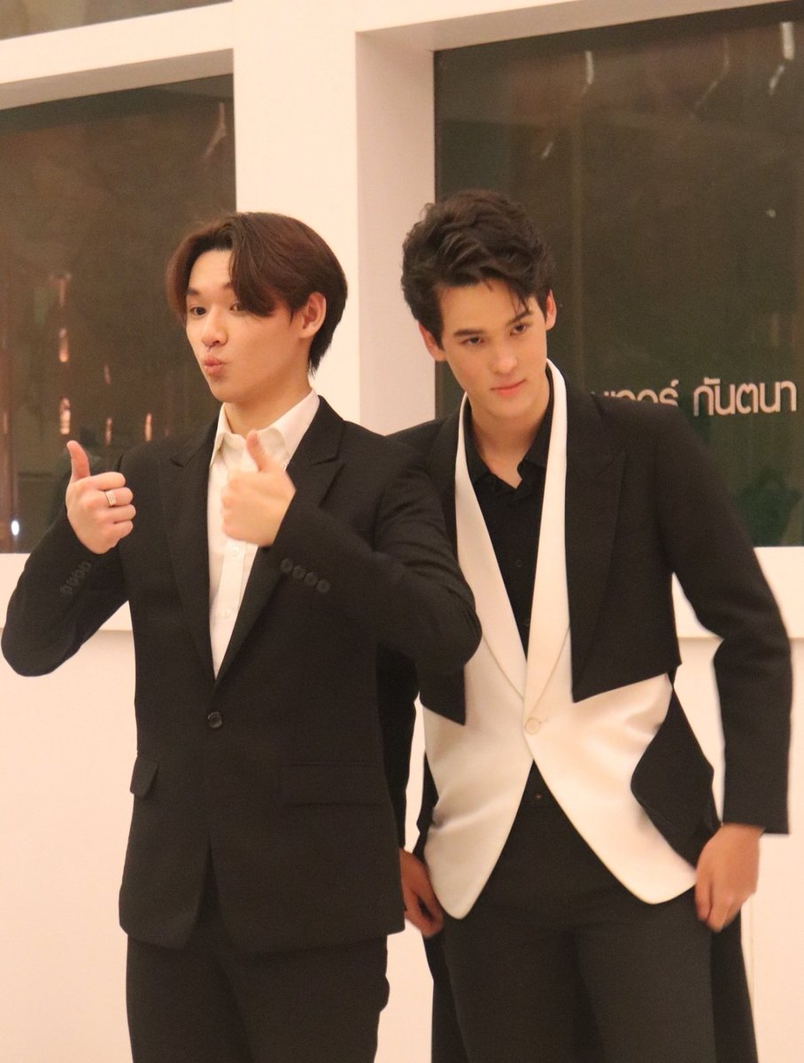 ไอ่ต้าวววววววววววว ~~~
#คริสเช่
#จุดหมายคือรวมพล
#YoureMySkyTheSeries 
<a href="/tanathorncc/">tnc</a> <a href="/krissstrklnd/">Kris Strickland</a>