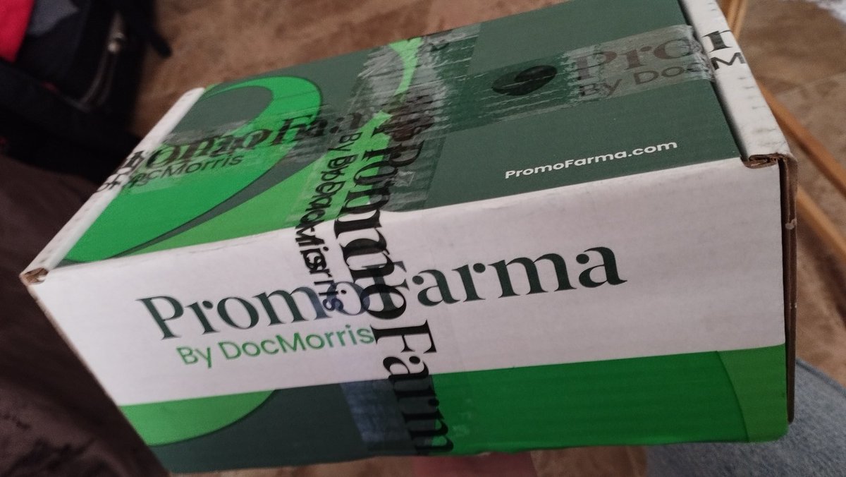 RyukaStark's tweet photo. Si necesitáis pedir alguna cosita de parafarmacia, os recomiendo hacerlo en #promofarma @promofarma
Los envíos son rápidos y vienen bien embalados, suele haber ofertas interesantes y la atención al cliente es muy buena 👍
Yo ya he pedido alguna cosilla y siempre me llega genial https://t.co/UwsoZdRXjp