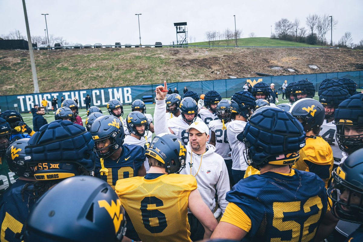 WVUfootball's tweet photo. Back on the field 🙌🏈 https://t.co/mdljBdyUes