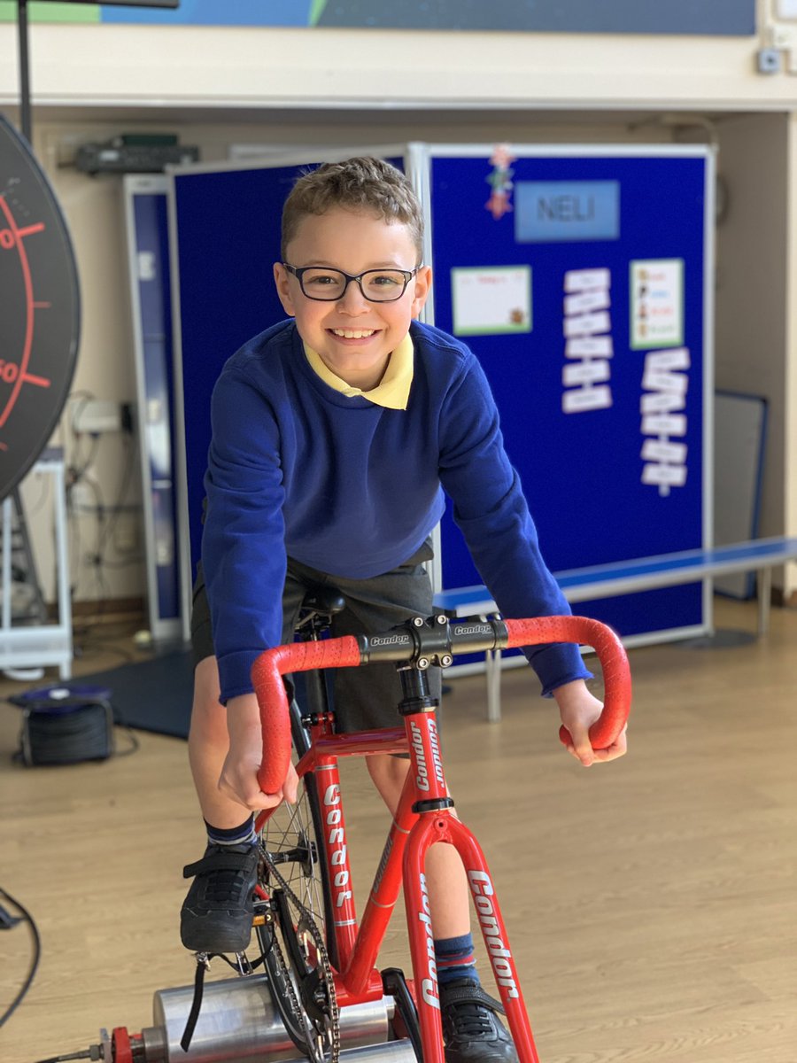 Miss Hillyard tweet media