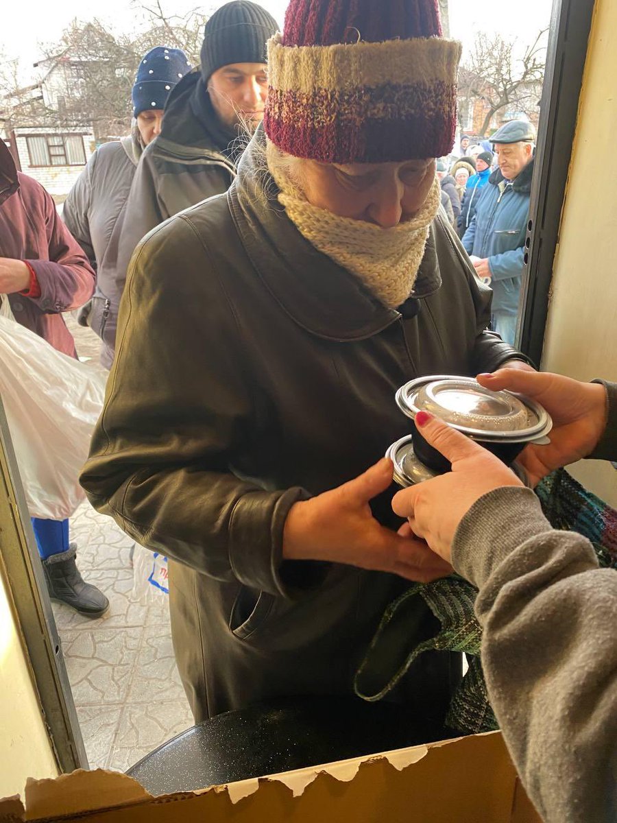 Nate Mook (@natemook) on Twitter photo The city of Kharkiv in the east of Ukraine has been under constant attack for weeks. Every day at lunchtime, there is a huge line for hot meals at <a href="/WCKitchen/">World Central Kitchen</a> partner restaurant Mundstuck—and they feed them all! Today: millet porridge with chicken & vegetables. #ChefsForUkraine 🇺🇦 The city of Kharkiv in the east of Ukraine has been under constant attack for weeks. Every day at lunchtime, there is a huge line for hot meals at <a href="/WCKitchen/">World Central Kitchen</a> partner restaurant Mundstuck—and they feed them all! Today: millet porridge with chicken & vegetables. #ChefsForUkraine 🇺🇦