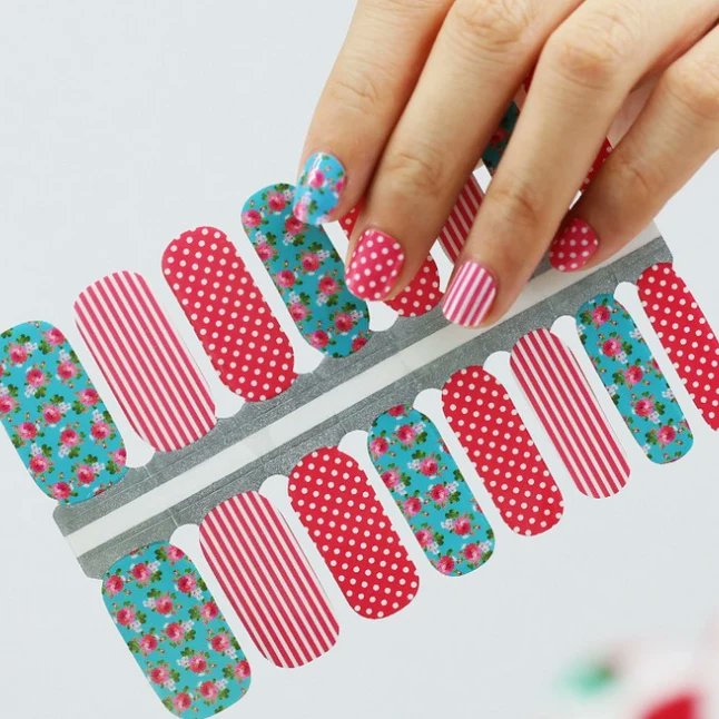 amby_e's tweet photo. Bring all the flowers with ""Classic Pattern Mix
 a #pockdot and #strips with a mixed pattern of #roses that give all woman a since of beauty . 💅

Drop a 💅 in the comments if you're excited to rock this set! https://t.co/mHlJHjWo2d