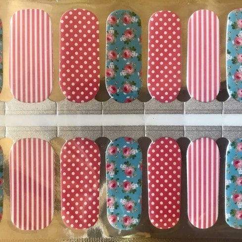 amby_e's tweet photo. Bring all the flowers with ""Classic Pattern Mix
 a #pockdot and #strips with a mixed pattern of #roses that give all woman a since of beauty . 💅

Drop a 💅 in the comments if you're excited to rock this set! https://t.co/mHlJHjWo2d