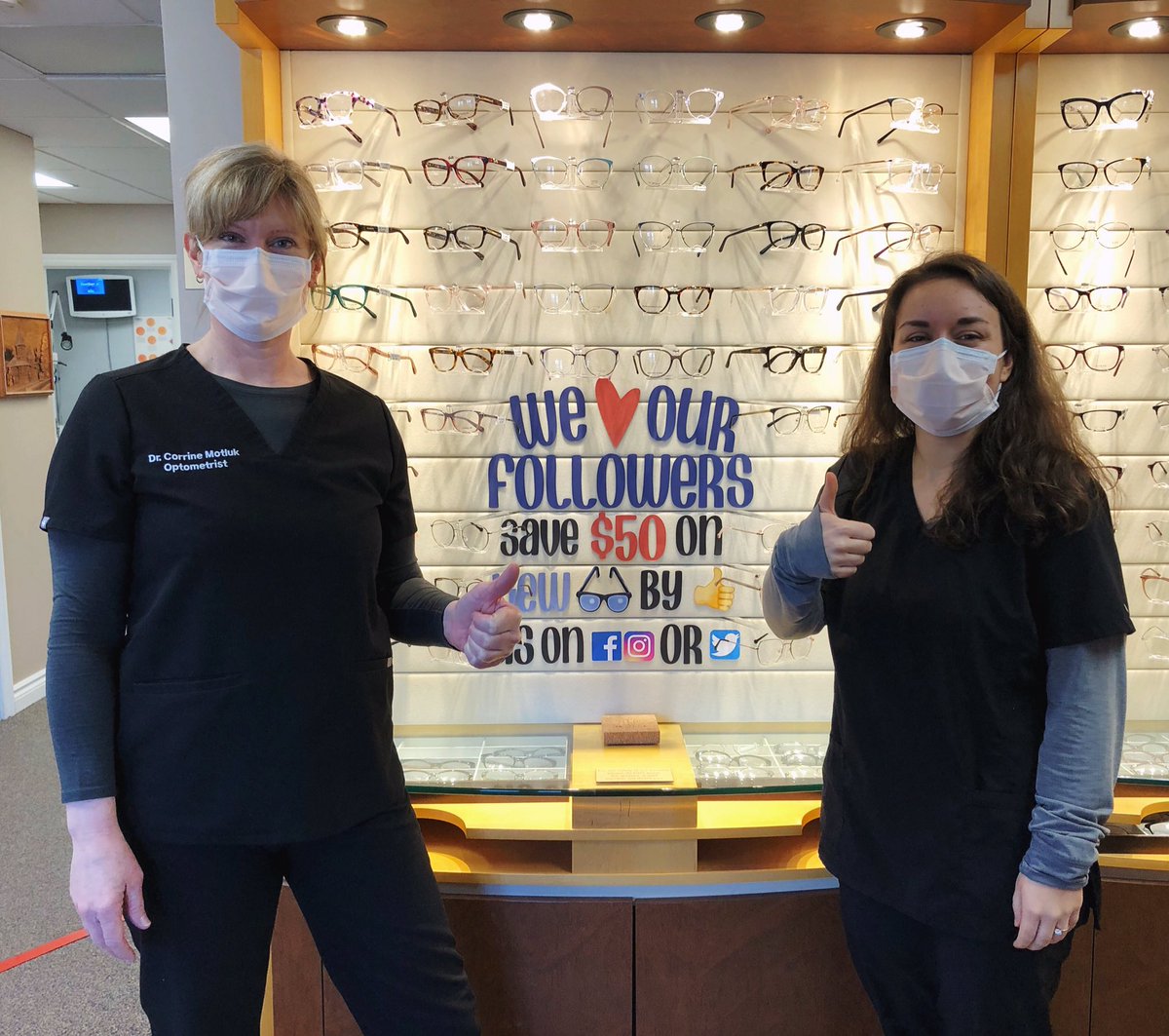 stittsvilleopt's tweet photo. 2 thumbs up from Dr. Motluk and Dr. Guitard for our Social Media Sale! 👍 Save $50 on your new glasses during the whole month of March just by following us on Facebook, Instagram or Twitter! 🎉🤓 

Reminder that entrance into the clinic is by appointment only ☎️ https://t.co/npusa40gO6