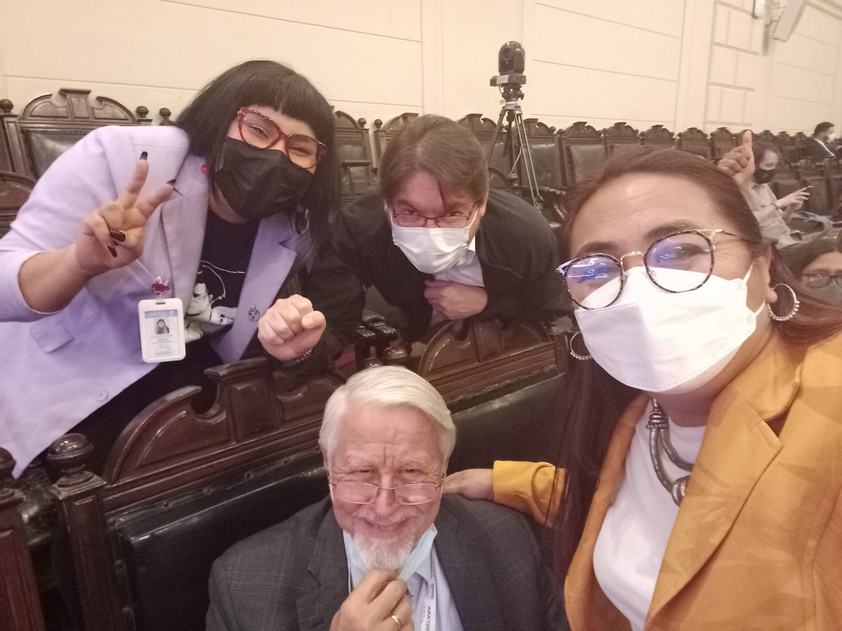 CaroDistrito1's tweet image. Una cuenta sólida refleja el trabajo de la CC a 8 meses de su instalación. Pleno ratifica la mesa directiva x 114 votos a favor #NuevaConstitución q reflejará el Chile diverso q somos y garantizará los derechos para todos y todas. #CincodeJulio #LaHojaNoEstáEnBlanco
#AguanteLaCC