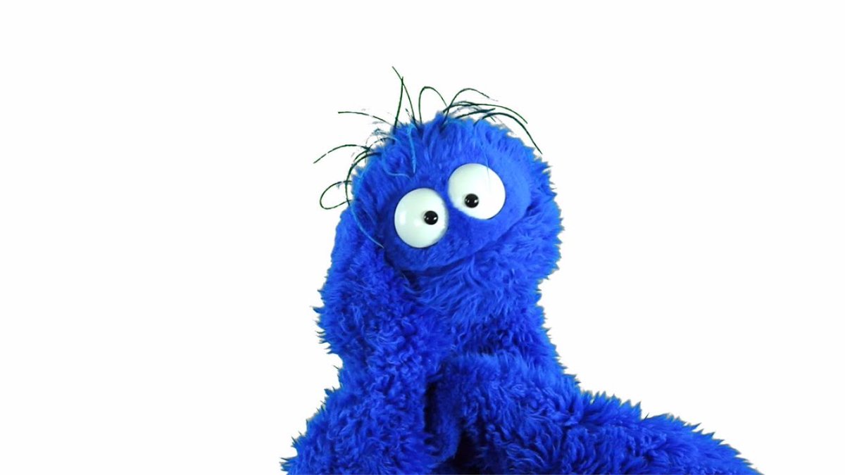 LonelyGoomba's tweet photo. The only person worthy of the fuzzy blue Xbox controller. https://t.co/Abx24UulhW
