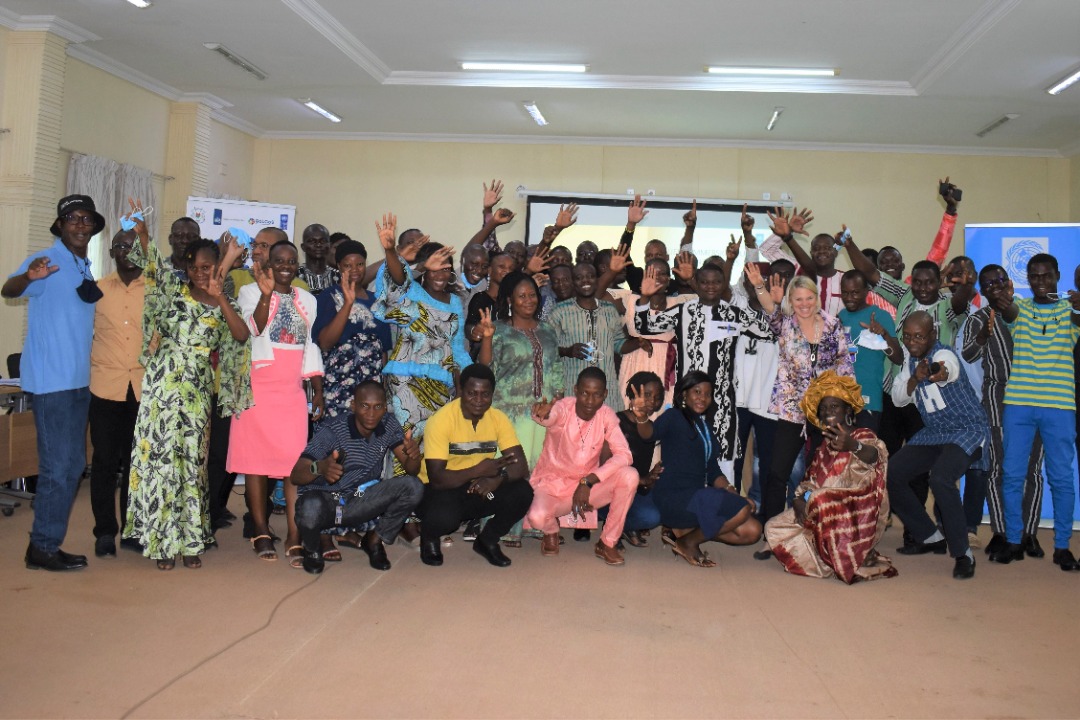 PNUD_BFA's tweet photo. Ces volontaires auront pour principale mission d’appuyer les communes bénéficiaires dans la mise en œuvre efficace de leurs Plans Communaux de Développement en lien avec les actions du projet. #GoLCoS @UNV_ROWCA @UNVolunteers https://t.co/y0lj6lnLvG