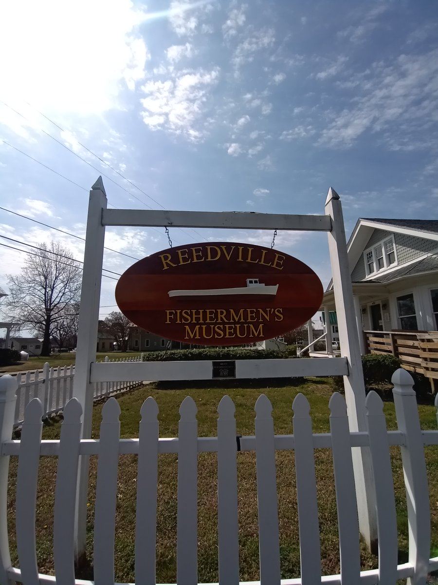 rfmuseum's tweet photo. We couldn't ask for a nicer day to show off some of our outdoors features.
Special thanks to our RFM Boat Shop for repainting the museum's sign!

#RFM #reedville #reedvillefishermensmuseum #va #skipjack #museum #deadriseboats #claudwsomers #elvac #boats #nnk #northernneck https://t.co/bl3ByQrAlG