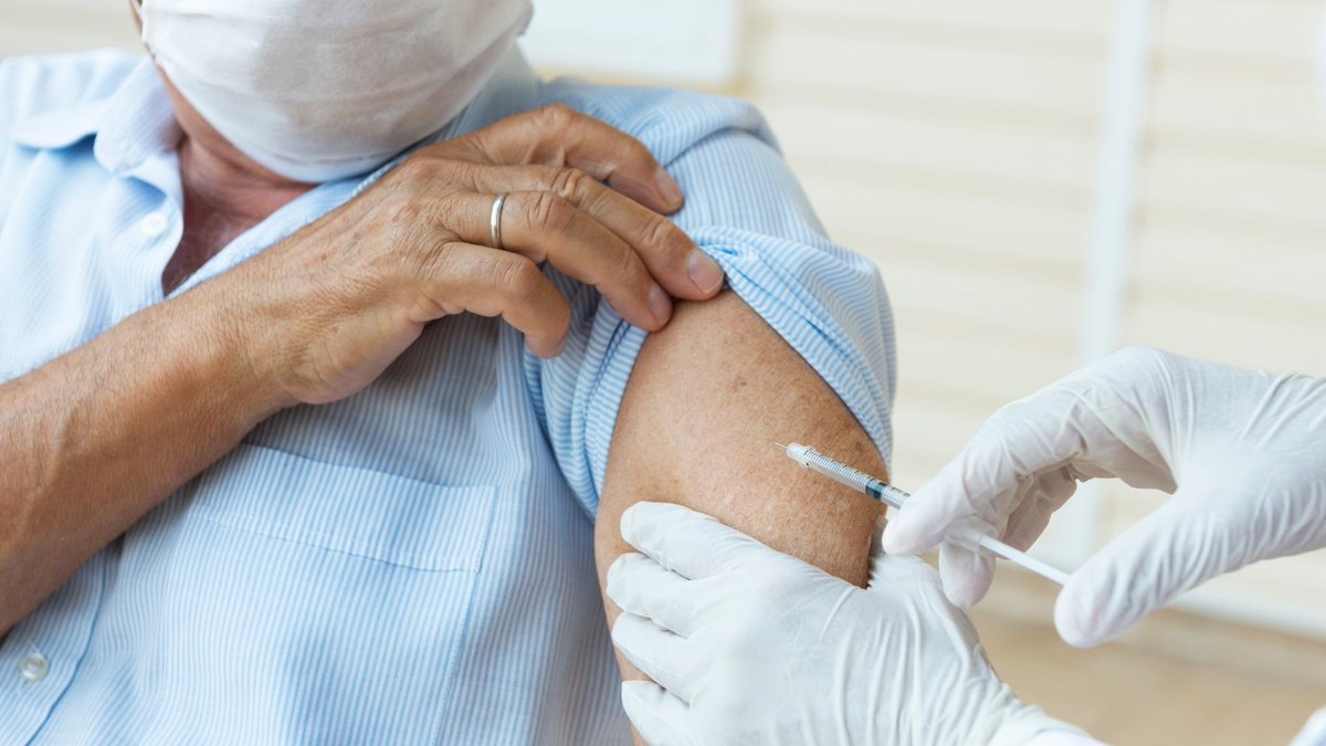 We've launched a new 'Grab a Cab' scheme which allows residents to travel for free to any vaccination site within B&amp;NES to get a Covid-19 vaccine.

Find out how to access the service 👇
newsroom.bathnes.gov.uk/news/new-grab-…