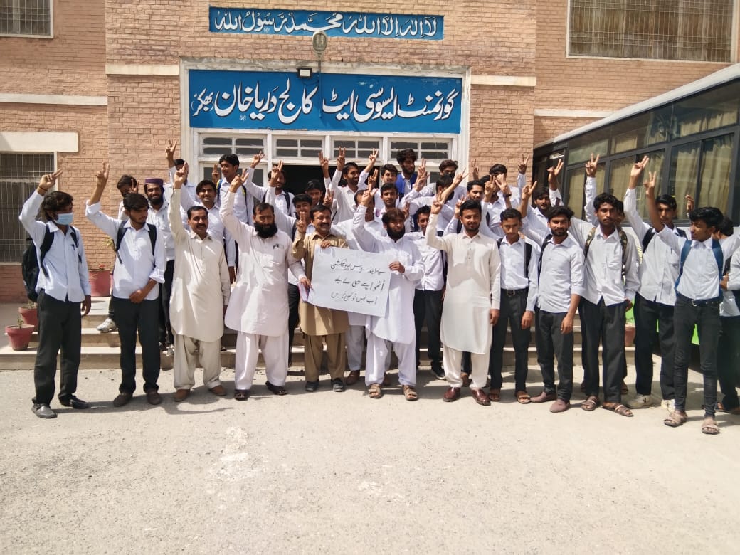 teacherqasim's tweet photo. @NoreenF89448630 Student are with us https://t.co/2ENXC1x35X
