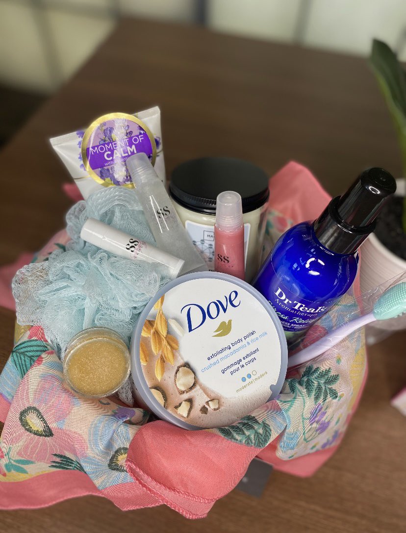 Supporting local journalism AND winning products from Simply Sàmone? Sign me up!!