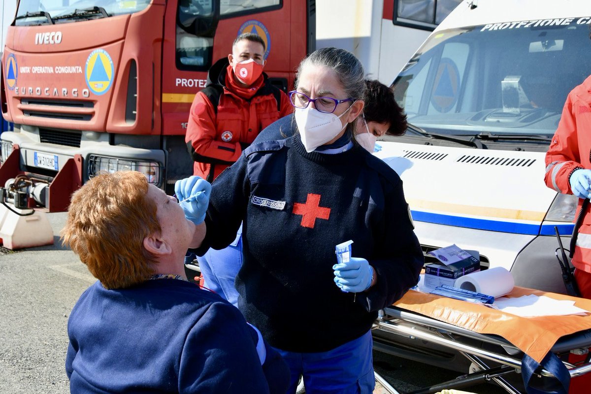 cripiemonte's tweet photo. 🚑 Dopo essere stati evacuati della #CroceRossa da Leopoli in Ucraina 🇺🇦, sono arrivati questa mattina al COE di Settimo Torinese 21 persone anziane e con disabilità scappate dalla guerra. Con il supporto della @regionepiemonte sono stati tutti distribuiti sul territorio https://t.co/2qs2PbZgGq