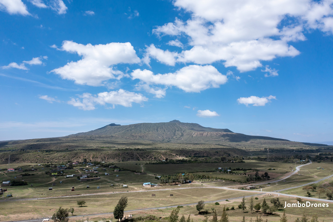 DronesJambo's tweet photo. #JamboDrone 
@DronesJambo
#DroneHour #Sunny #drone #droneoftheday #dronephotography #aerialphotography #Mavic2pro #DJI #DroneFilm @MtLongonotNPark #MtLongonot #Naivasha https://t.co/45vaP4wulv