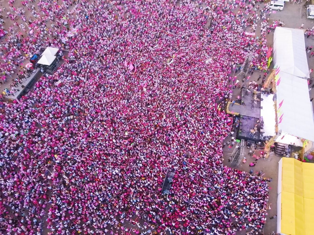 kikopangilinan's tweet photo. Salamat Nueva Ecija! Leni Kiko Grand Rally Cabanatuan City. March 22, 2022. https://t.co/SK8qz3HBHS