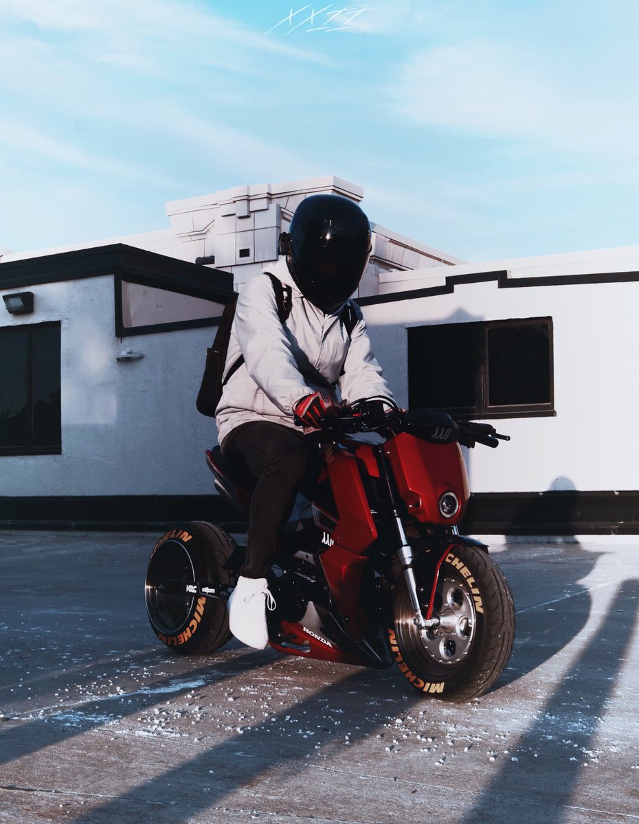apoole_xxii's tweet photo. End of winter 2022. Riding season is starting to show up!

#honda #grom #hondagrom #mx125 #z125 #custom #steadygarage #drowsports #michelin #motorcycle #bike #rotiform #hondaracing #motul https://t.co/ONSOpNWivL
