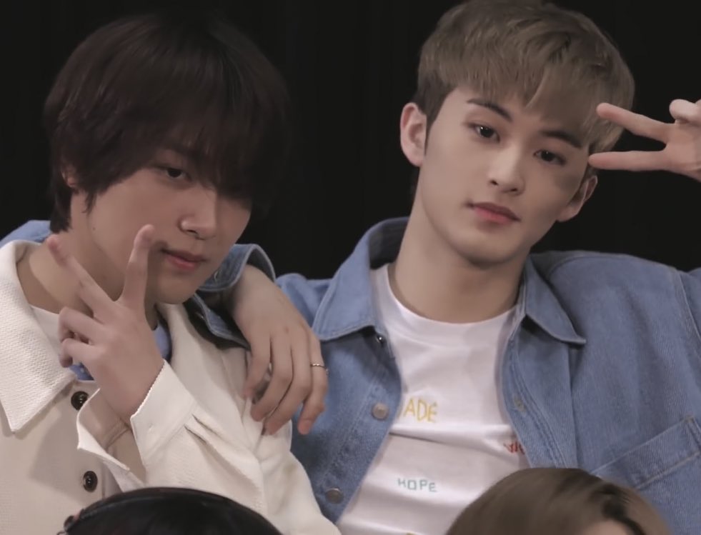 ม้าคย้อกกับการกอดๆ