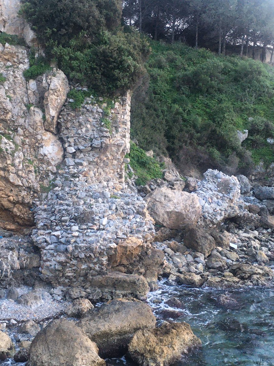 Muhendis_CBR's tweet photo. Antik şehir duvarı / Ancient city wall “PYGELA” MÖ 4.YY - BC 4.century #pygela #ancientTürkiye #hellenistic #ancientart https://t.co/Q7pURoY3oC