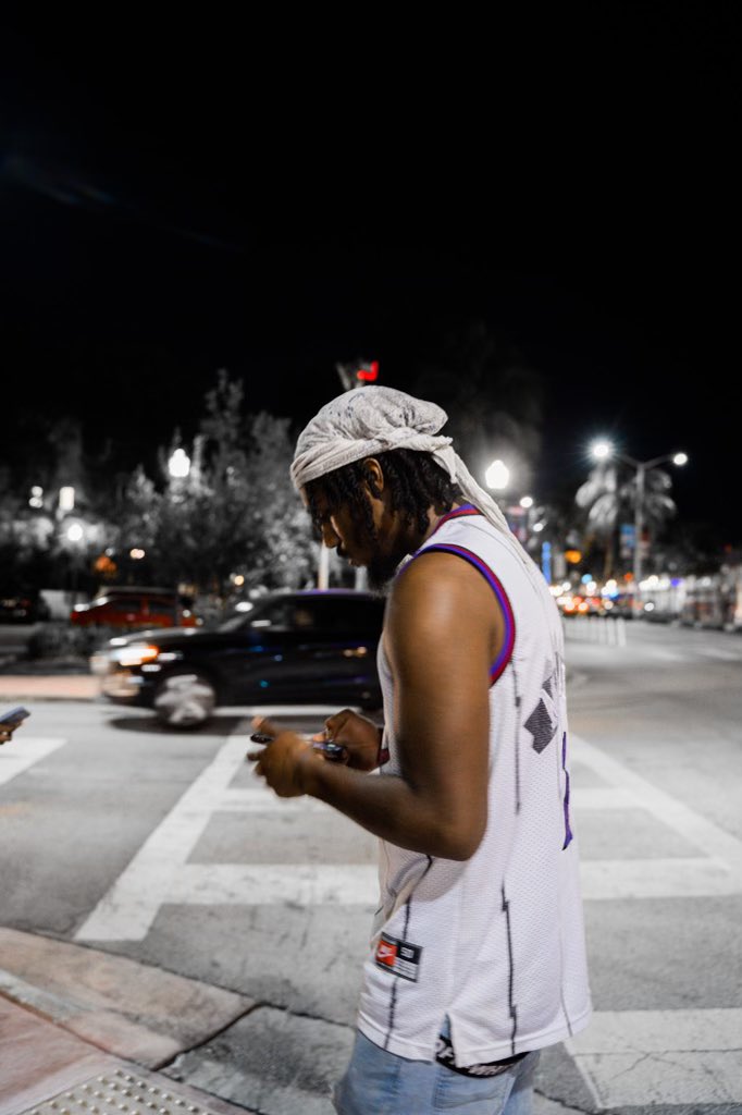 wavyzae20's tweet photo. Miami In December ❄️🌊 https://t.co/QLXeEAIZZs