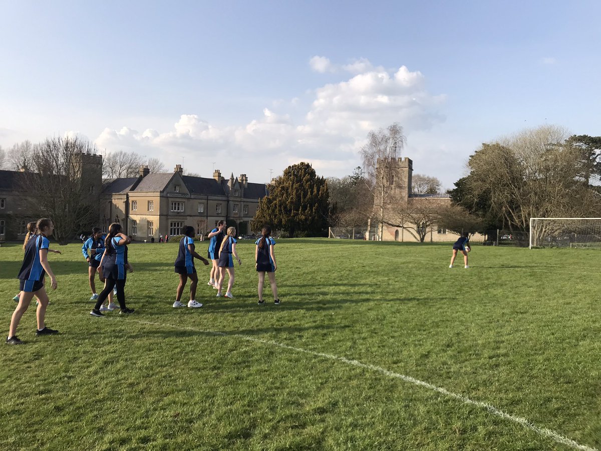 NHS_Sport's tweet photo. Fantastic end to the season. Wins for the U15 and U14 Netball teams #NetballRules #Goals #teamworkmakesthedreamwork https://t.co/1C8rxbjCgy