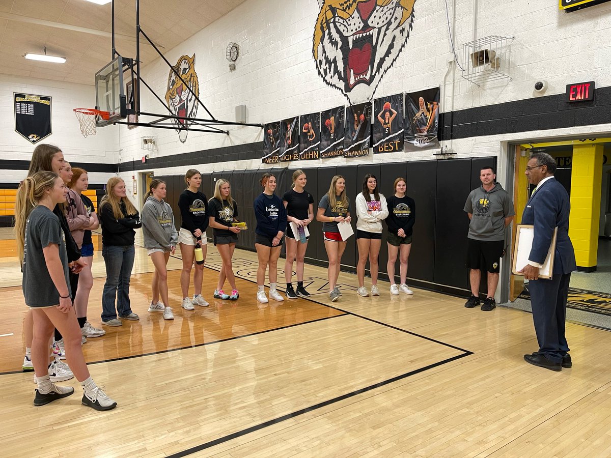 repcleaver's tweet photo. Before heading back, we had to make a stop to congratulate the Wellington-Napoleon Lady Tigers on their well-deserved State Championship in women’s basketball!
Thank you for representing our state with class, taking care of unfinished business & bringing a title back to #M005! https://t.co/pFGk1EOUR3