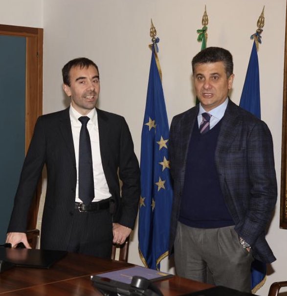 dukana2's tweet photo. Che #BruttaGente 👇#DeFilippo #Pd e Ruggero #Gheller di #Eni indagato per disastro ambientale in #Basilicata #PerNonDimenticare 👇#PerSchifarviSempre https://t.co/vQmDy8bMKu