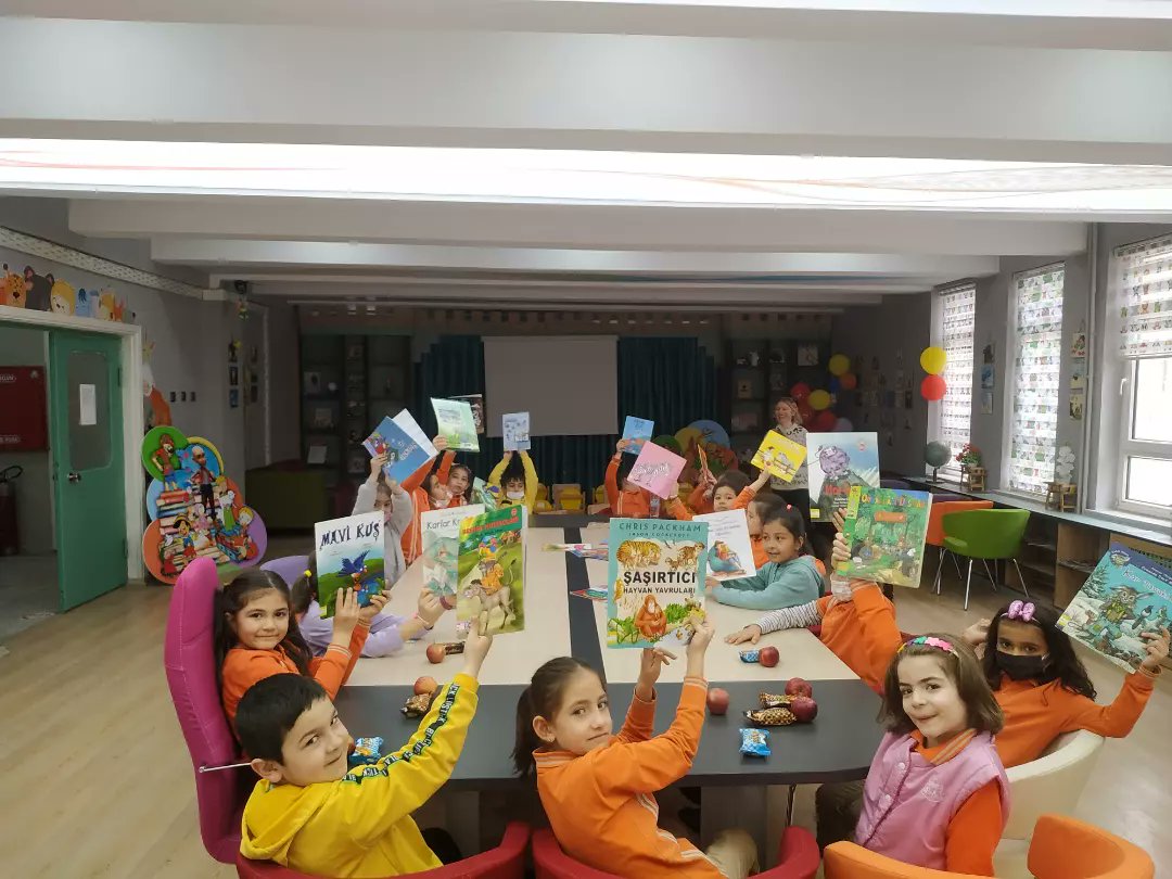 KaramanogluIl's tweet photo. Miniklerimiz "Hayat Kütüphanede" projesini çok sevdi. Bol masallı bol öğrenmeli bol eğlenceli etkinliğimizden kareler..
19 Mayıs İlkokulu öğretmen ve öğrencilerine çok teşekkür ederiz.

#hayatkütüphanede
#çocukkütüphanesi
#çocukkitapları
#masallar https://t.co/Zhcvv5JmUX