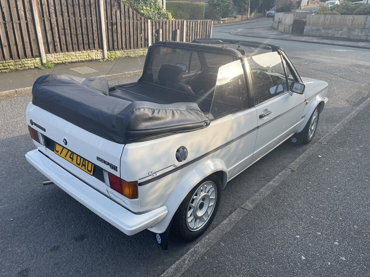 KarmannCC's tweet photo. 36 years old and completely stock original, apart from the stereo, although still have the Blaupunkt Cambridge in a box somewhere… https://t.co/MsZu8vTsv3