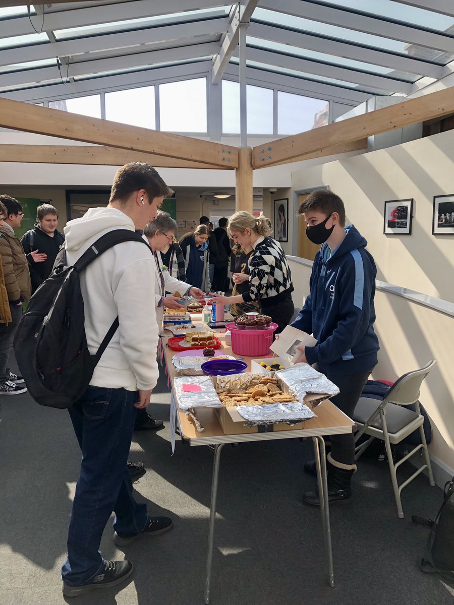 enorfolksport's tweet image. A massive well done to our Women’s Volleyball team 🏐 who organised a bake sale today to help fund their trip next month to the AoC National Championships 🍪🧁🍰 raising over £200 @EastNorfolk