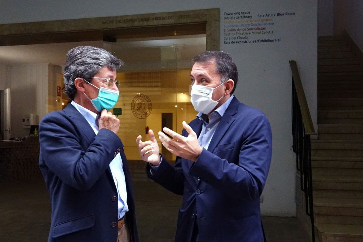 BermudezSCT's tweet photo. Desde el @santacruz_ayto tenemos una aportación de 400.000 euros en el presupuesto de este año para la rehabilitación del Círculo de Bellas Artes, que comenzará en breve y durará casi un año.⁣ (HILO)
⁣
#AlcaldeBermudez #AyuntamientoSC #AyuntamientoSantaCruz #santacruzdetenerife https://t.co/P8yo2N2z4m