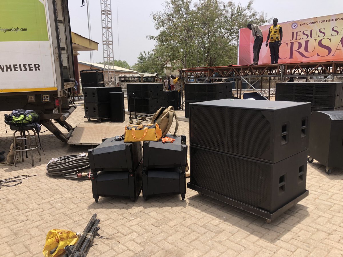 qBoate's tweet photo. Bolga for Christ Crusade setup ongoing #JesusSavesCrusade #ChurchofPentecost #BolgaArea #JubileeParkBolga https://t.co/BH4ocMqpLe