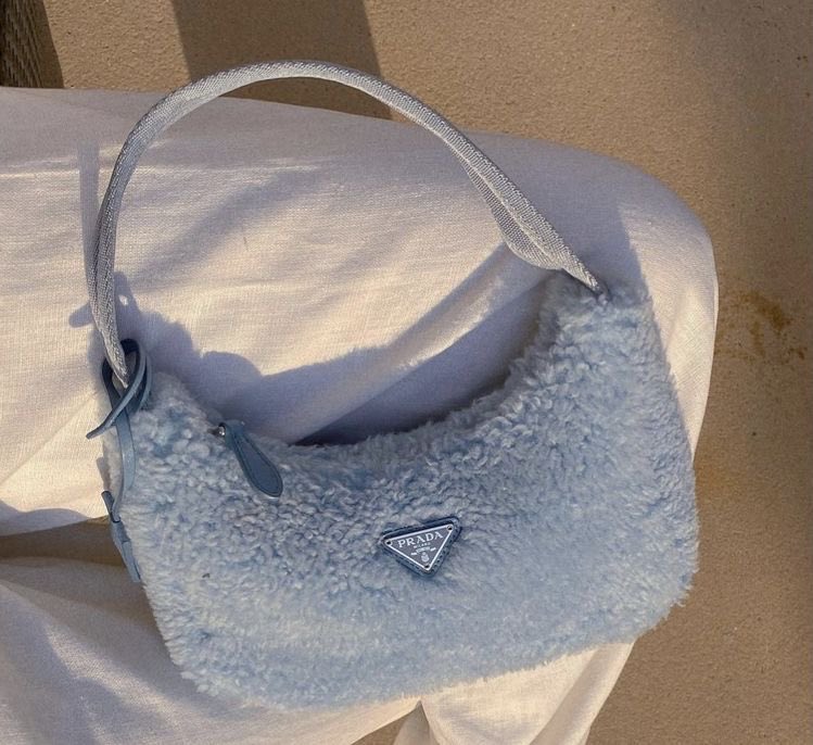 𓃭 on X: Prada baby blue fluffy bag  / X
