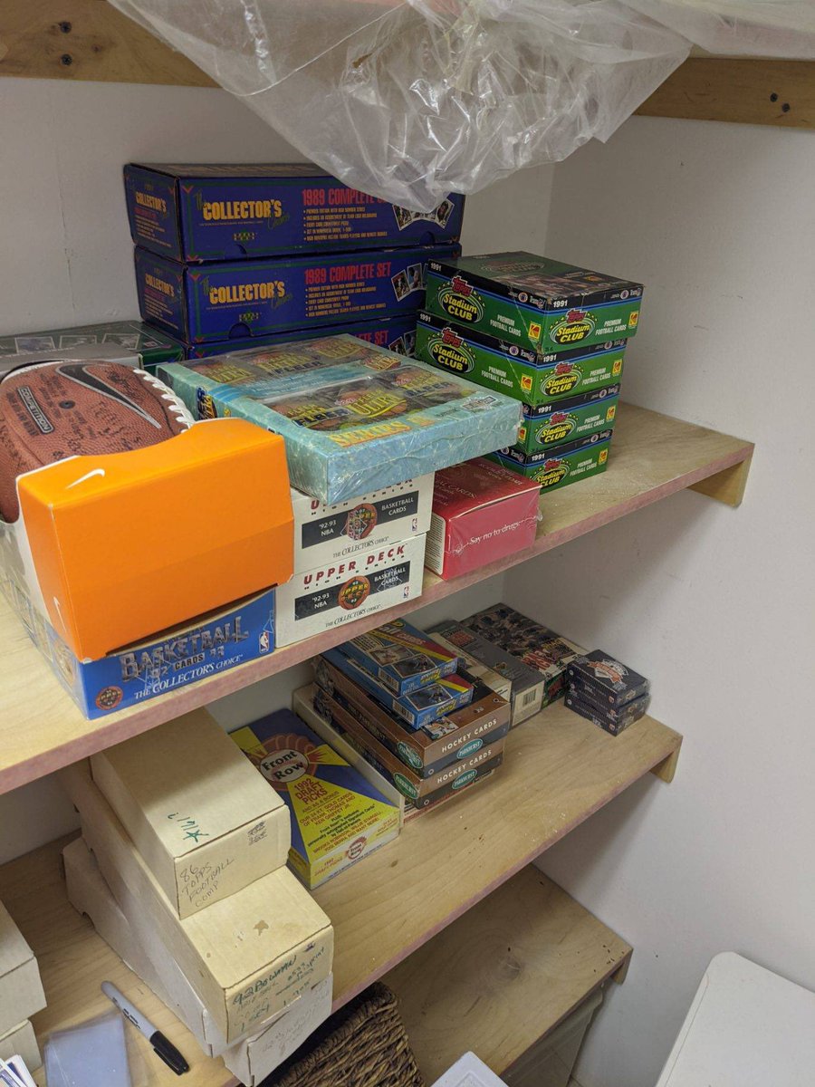 Jadavis198911's tweet photo. 🤤 the things you find. #whatnotapplication @Whatnot @CardboardEchoes @sportscardsflRT #thehobby https://t.co/xGUfy4xQiL
