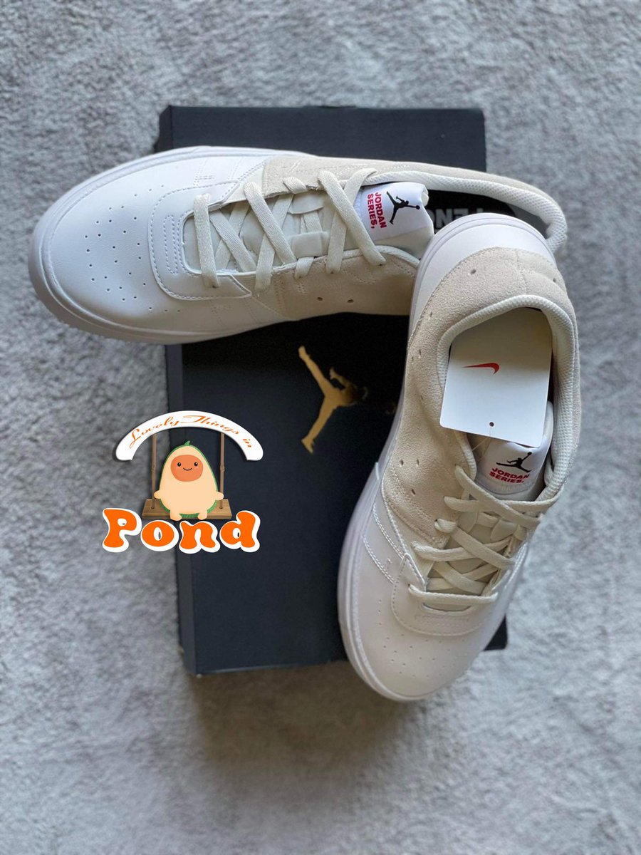 ppnaravit_vnfc's tweet photo. Really happy to see you wear the shoes. Hope you like our gifts🧡 #OscarsPartyxPondPhuwin #ppnaravit https://t.co/81LKlq2Vo0