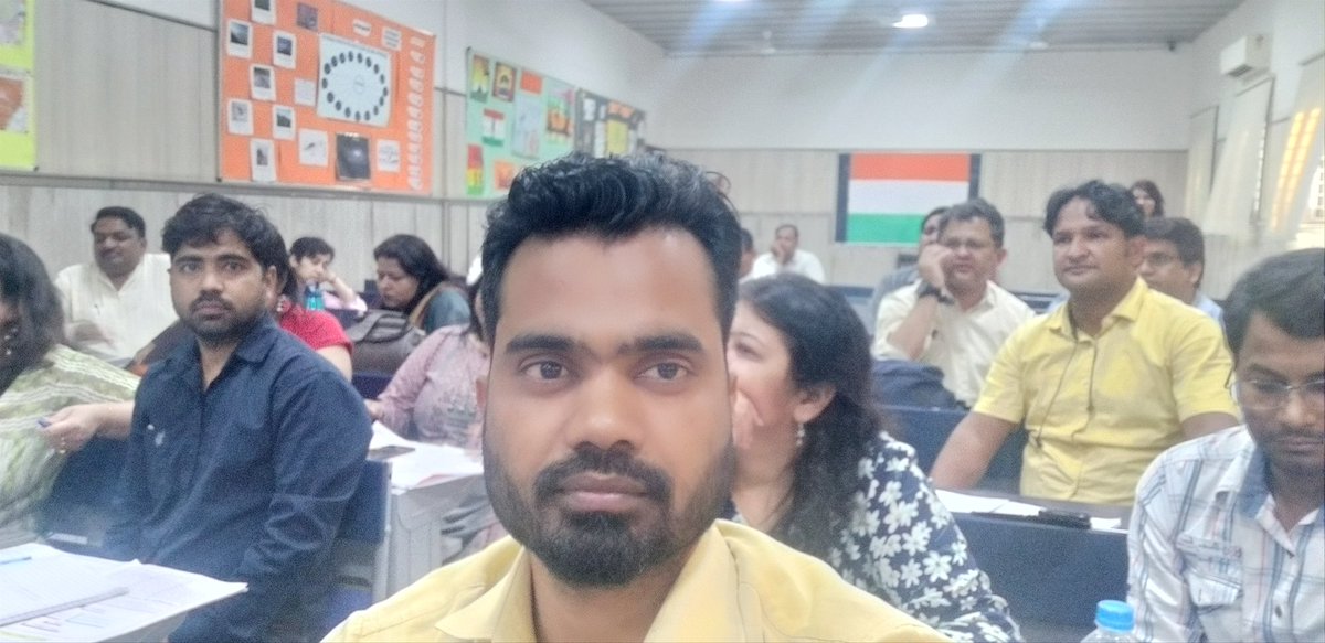 ManjeetIMOPS's tweet photo. दिल्ली शिक्षा क्रांति के आधार स्तंभ #मिशन_बुनियाद को प्रभावी ढंग से साकार करने के लिए तैयार है #मेंटर फेमिली।
#delhieducationrevolution https://t.co/4kDSNe94v8