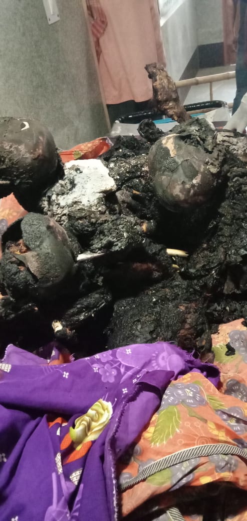 SouravProsad1's tweet photo. Terrible massacre (Under regime of Mamata Banerjee)
After the murder of a TMC leader at Rampurhat in Birbhum, 10 houses were set on fire and about 12-13 people were burnt alive. Children, women and men were all burnt to death. https://t.co/G7mkE7NAGI