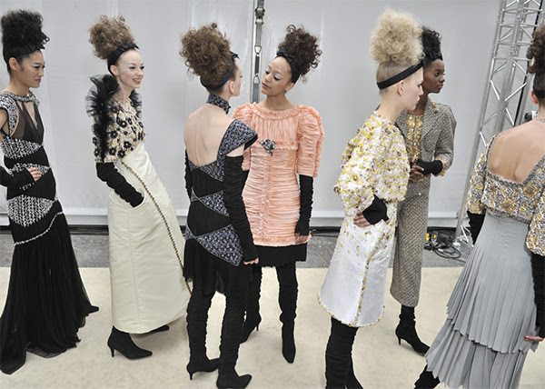 Global_Mktng's tweet photo. Celebrating Women’s History Month: Female Designers Who Are Influencing Fashion. 
#FashionInstituteOfTechnology #fitnyc #FITishome #fitnyclibrary #FITalumni #FITgrad #SUNY #FITunplugged #apparel #marketing #fashion #WomensHistoryMonth 
https://t.co/YQkBnGuWsG https://t.co/yEKqSVl2wA