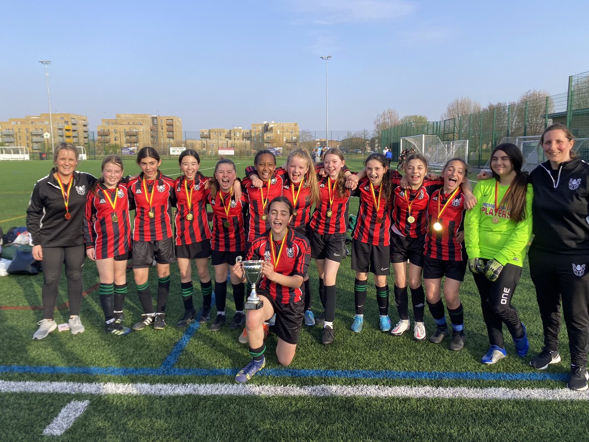 RectoryParkFC's tweet photo. CHAMPIONS | Massive congrats to yesterdays @MiddxSchoolsFA U15 and U13 girls cup final winners @FortismerePe and @Highlands_sch !! 🏆🏆

Also a huge well done to the runners up @AshmoleAcademy and @VynersPE !! 👏🏻👏🏻 https://t.co/jaluDWwPPq