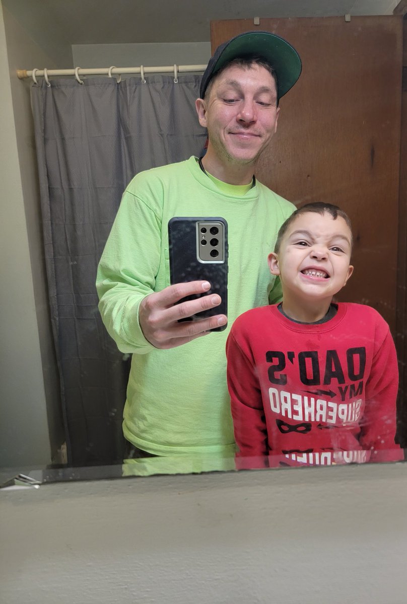 apprentice322's tweet image. Happy mother fucking Tuesday folks! Today is a special day for this guy he turns 5 today 🙃🙂 I'm #grateful for a lot but that smile of his melts my heart! #HappyBirthday #selfie #recoveryposse #soberdad #spreadloveandkindness #HappinessDay #loveyouall