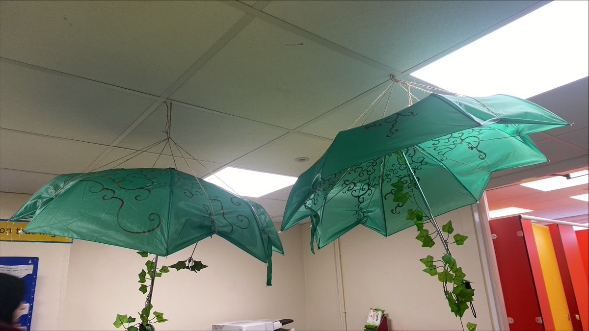 It's Shakespeare Week!  🧚
You may see some floating trees around school from a magical forest where fairies live.

Some of our year groups don't know what play this is in reference to yet.  Which play do you think it is?

#BirminghamSchools #Shakespeare #Newtown