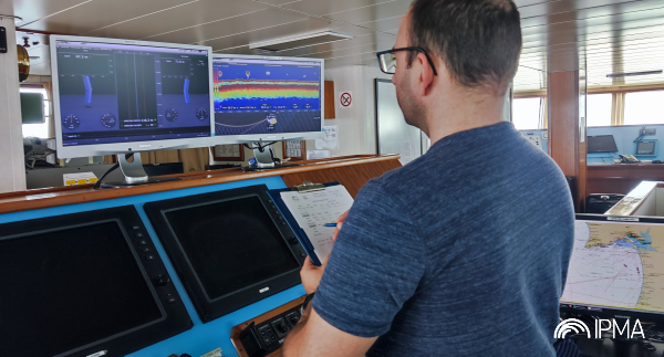 🐟Segue a bom ritmo na costa ocidental portuguesa a segunda parte da campanha de rasteio acústico da sardinha e biqueirão - PELAGO22.
🔗IPMA : tinyurl.com/2p97w4ux
🐟A PELAGO é uma campanha que se realiza na primavera, na plataforma continental portuguesa e no Golfo de Cádis.